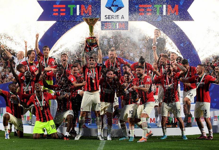 AC Milan voitti Serie A:n mestaruuden jälleen 11 vuoden jälkeen